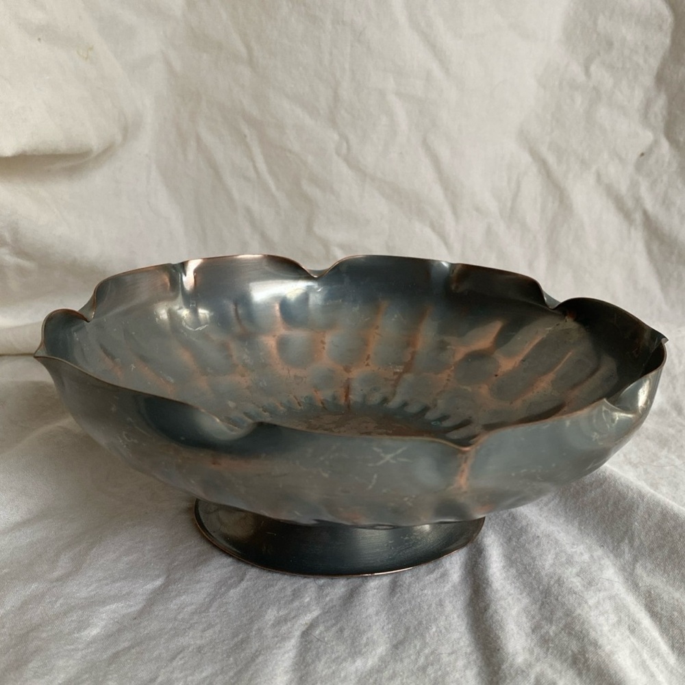 Vintage Gregorian Copper Hammered Flower Small Bowl Trinket Dish 6.5”  ~ USA